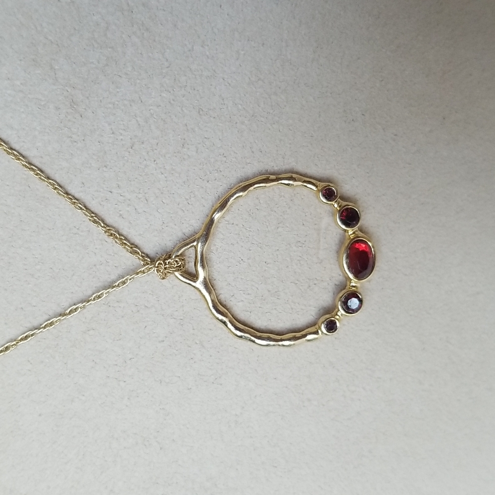 Vintage Avon Necklace - Picture 3 of 10